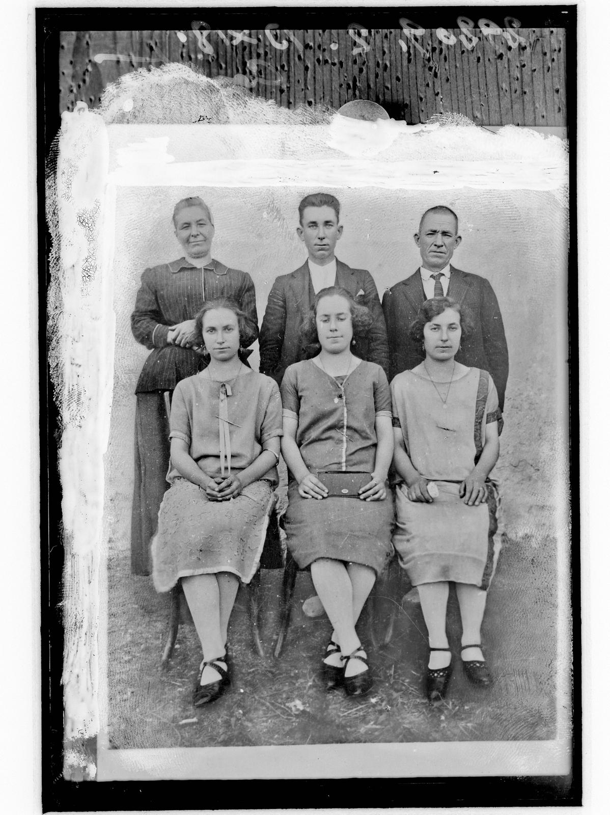 Desconegut, [Group Portrait]