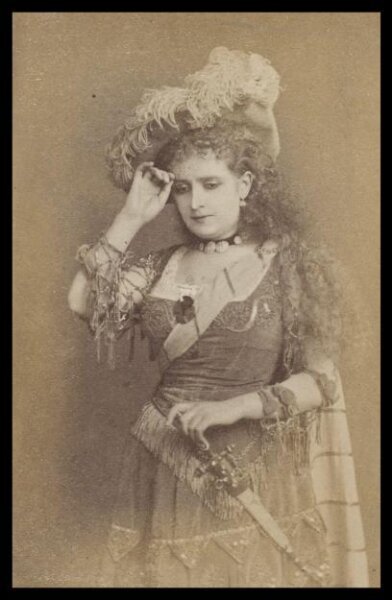 London Stereoscopic and Photographic Company, Guy Little Theatrical Photograph