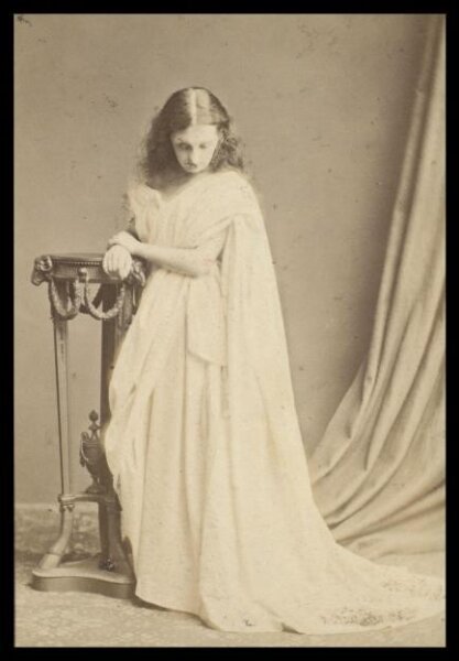 London Stereoscopic and Photographic Company, Guy Little Theatrical Photograph