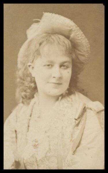 London Stereoscopic and Photographic Company, Guy Little Theatrical Photograph