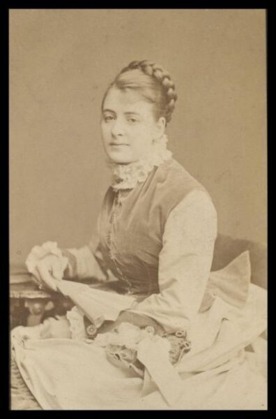 London Stereoscopic and Photographic Company, Guy Little Theatrical Photograph