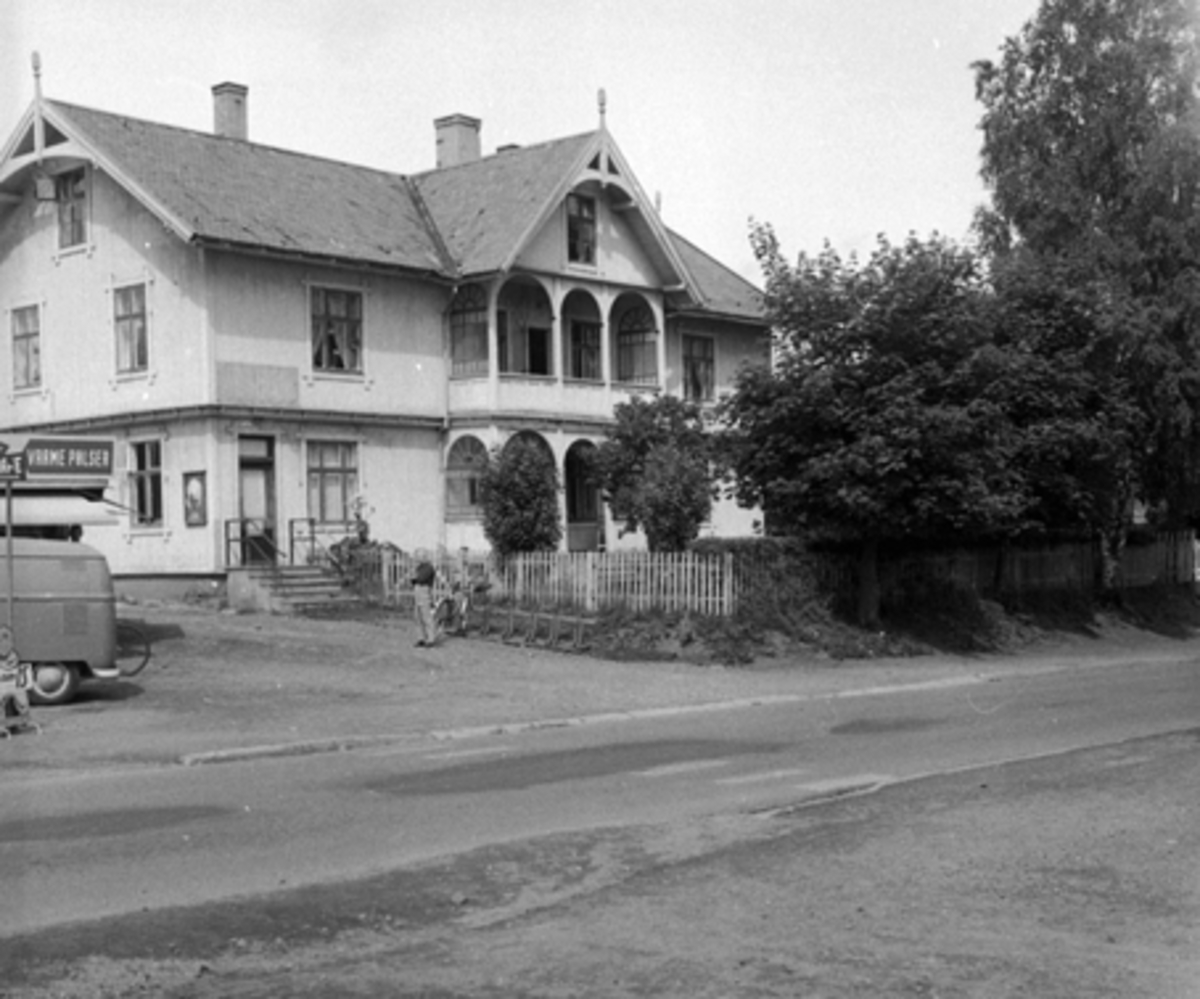 Anno Domkirkeodden, EKSTERIØR: BROVOLDGÅRDEN