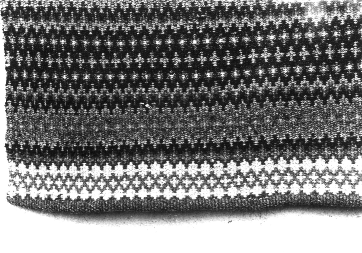 Anna Grostøl, Teppe, detalj av krokbragd. Fjotland, Kvinesdal, Vest-Agder 1941.
