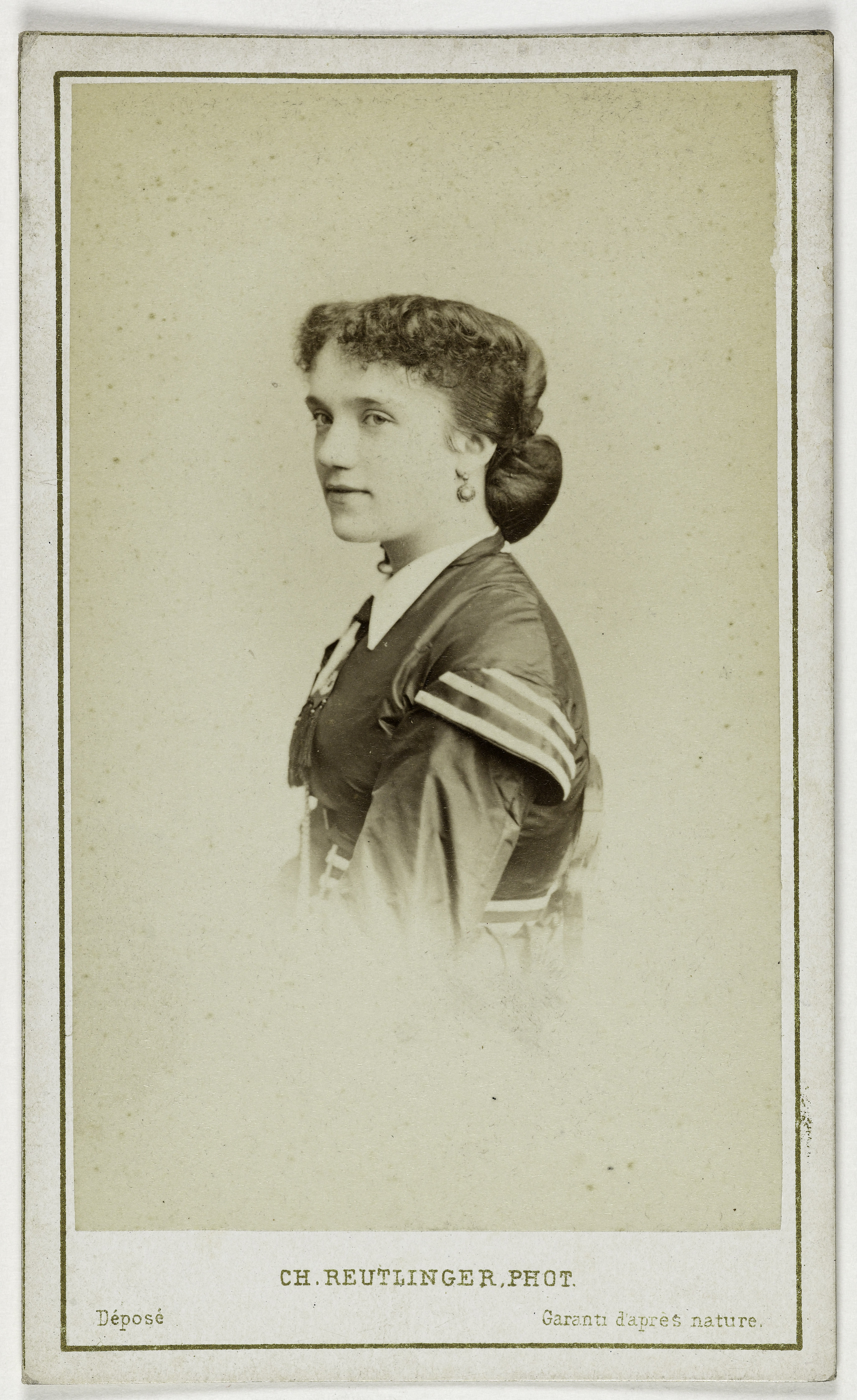 Charles Reutlinger, Portrait de Miss Harris, actrice au Théâtre de la Porte Saint Martin.