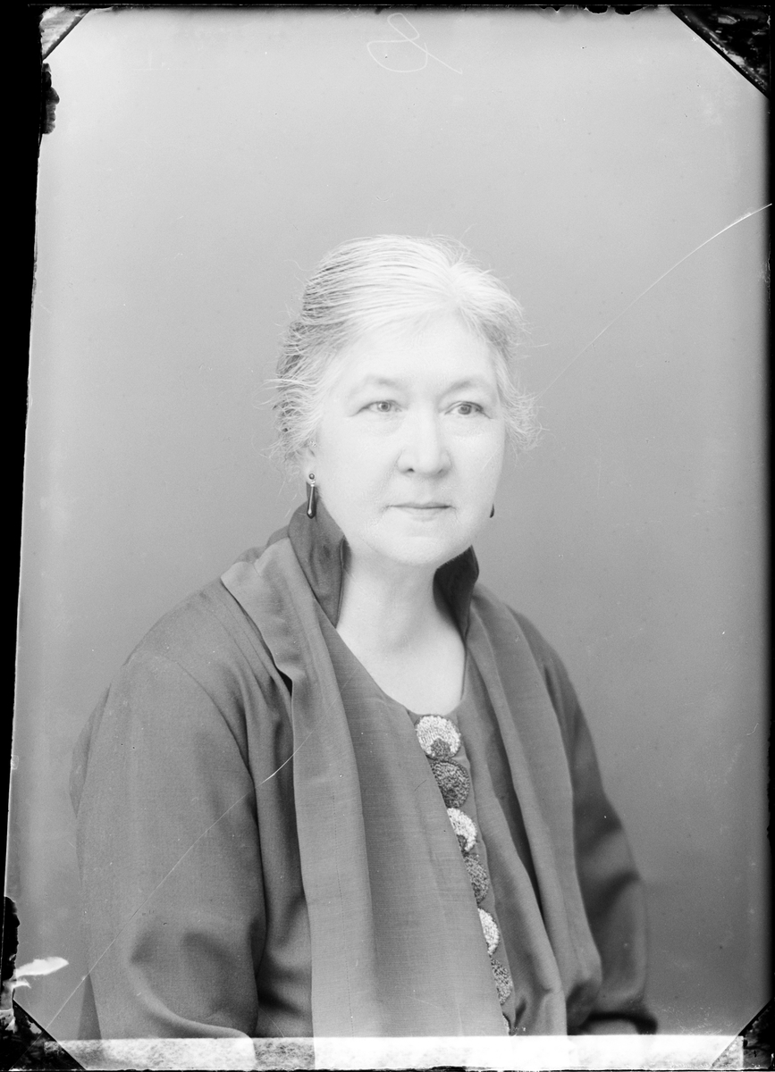 Skötsner-Edhlund, "Fru" Lundén från Östhammar, Uppland 1930