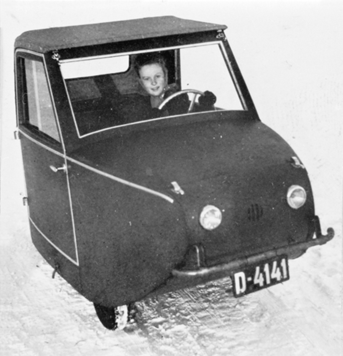 Anno Domkirkeodden, INGENIØR SVERRE HAGEN MEK. VERKSTED, LINDBERGBAKKEN 3, ELEKTRISK BIL, D-4141, PRODUSERT I BRUMUNDDAL