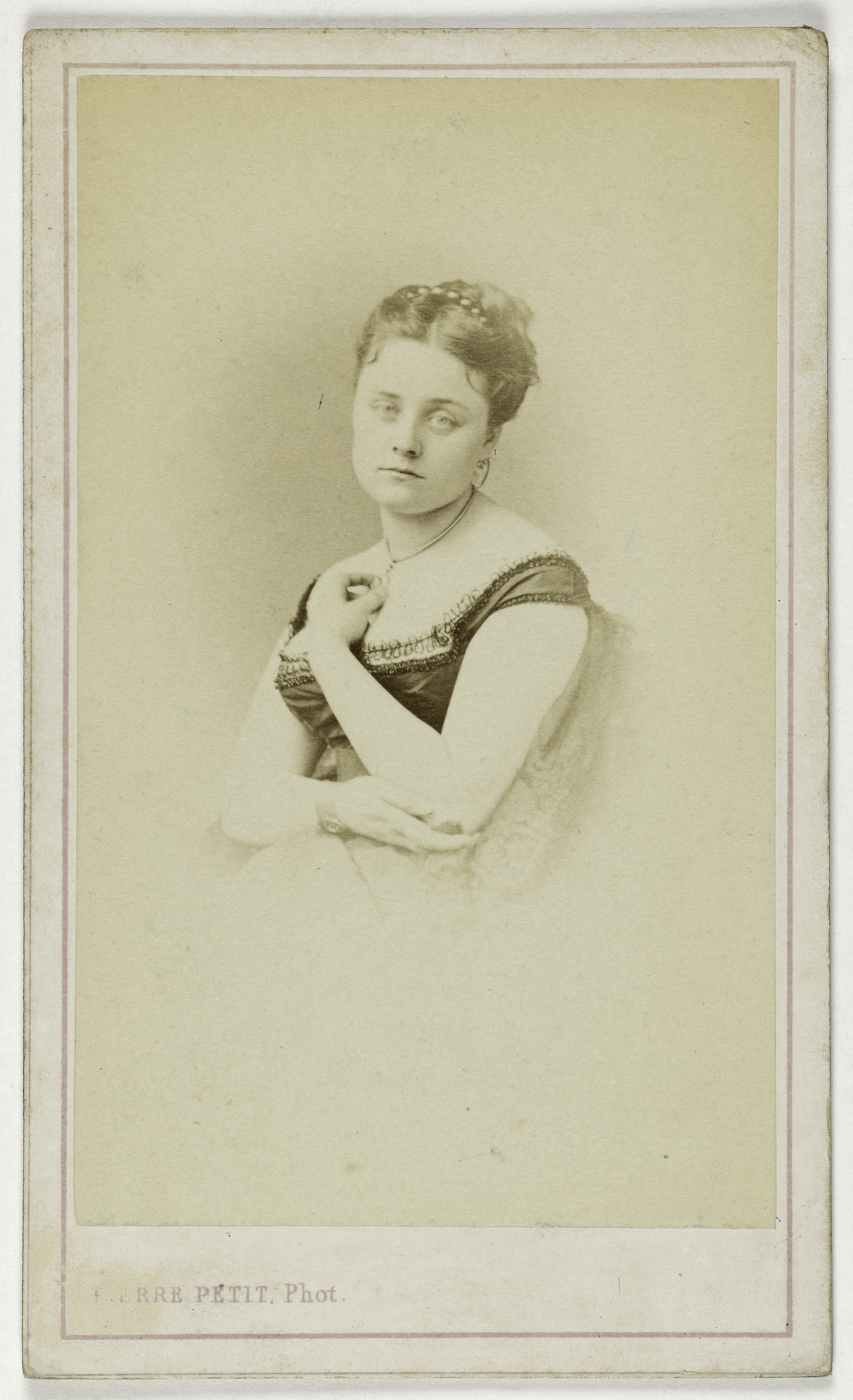 Pierre Petit, Portrait de Julia Hisson, (chanteuse à l'Opéra, 1868 à 1870)