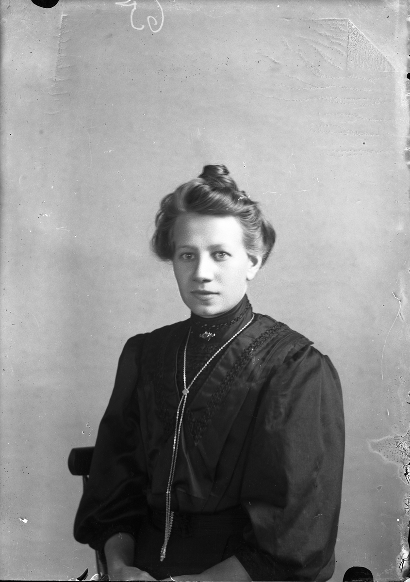 Oscar Holte, portrett, person, klær,