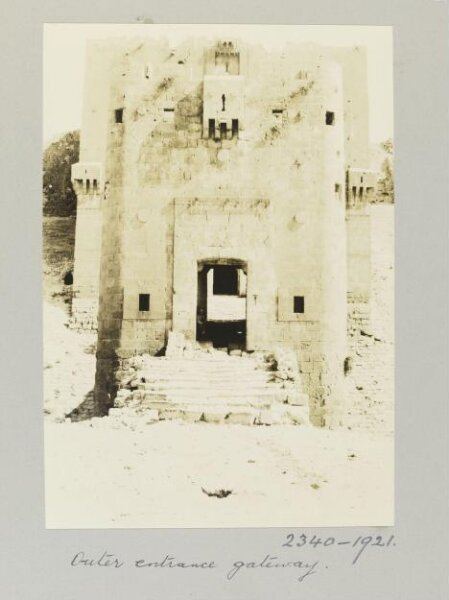 K.A.C. Creswell, Main entrance gateway in Citadel, Aleppo