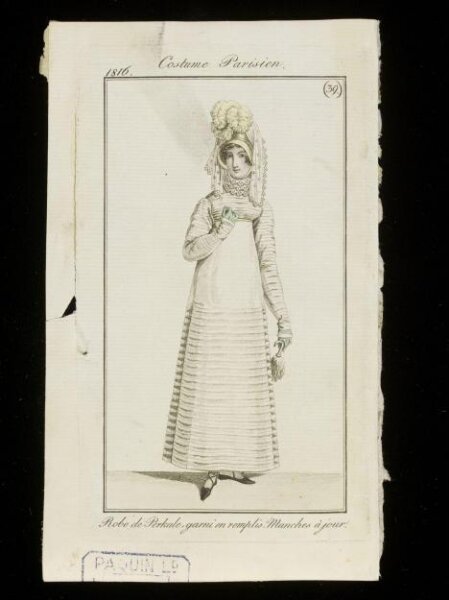 Unknown, Robe de Perkale, garni en remplis. Manches à jour.