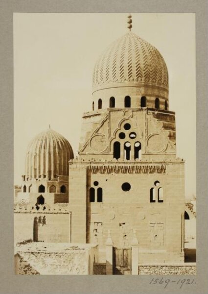 K.A.C. Creswell, The mausoleums of Mamluk Amir Sudun and al-Sawabi (left), Cairo