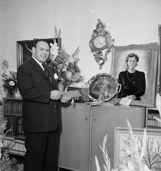 Knut Borg, Interior of rooms, a man. Hagman on his 40th birthday.