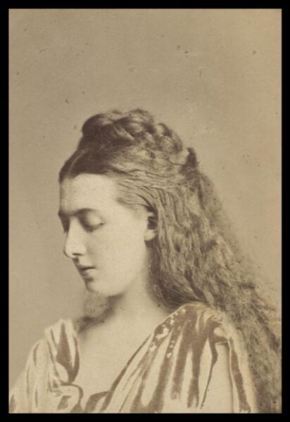 London Stereoscopic and Photographic Company, Guy Little Theatrical Photograph