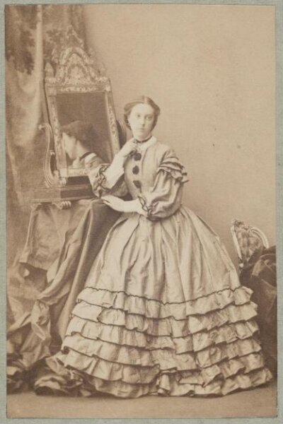 Unknown, Carte-de-visite photographs (480). Four photographs  are dry-mounted to each sheet (120).