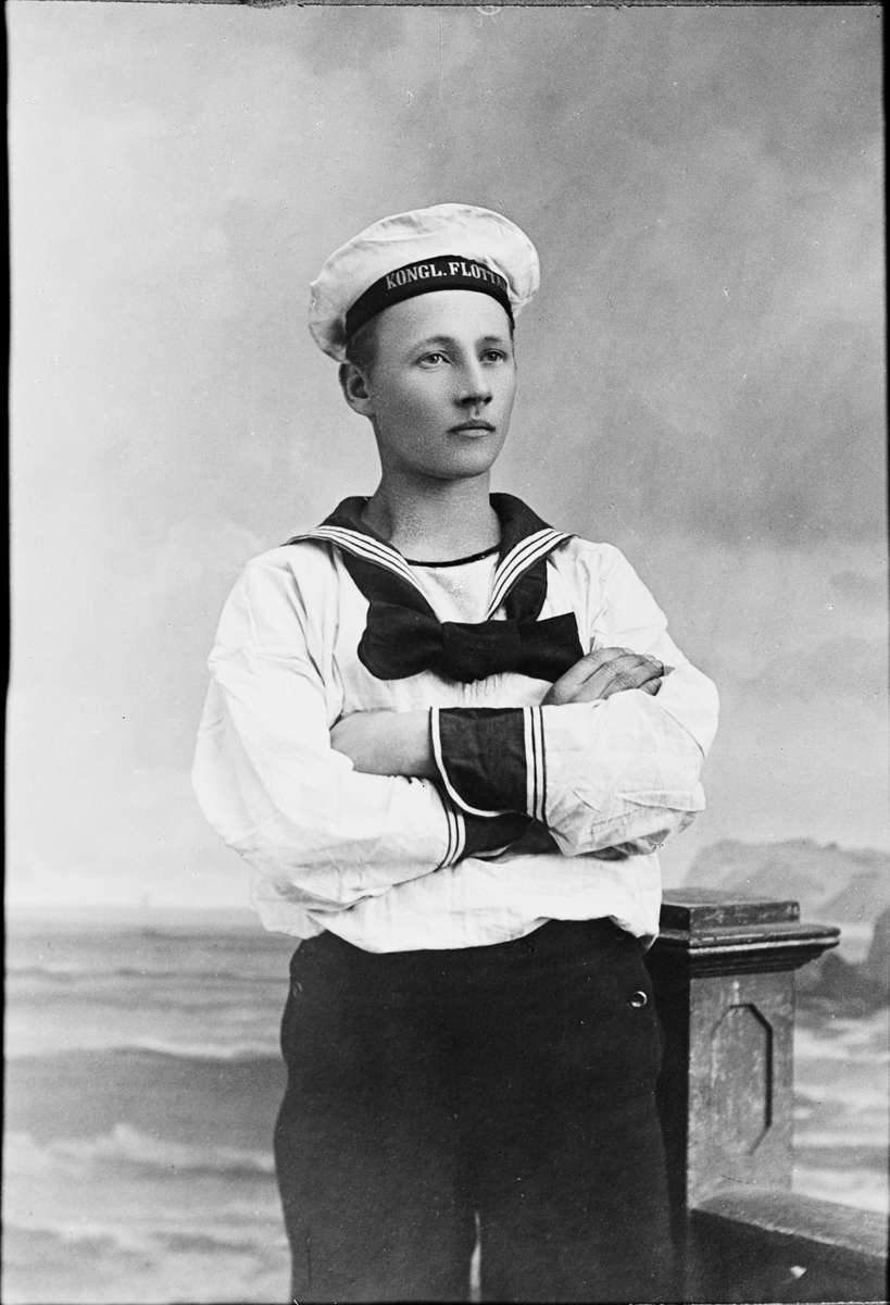 Skötsner-Edhlund, Man i sjömansuniform, Östhammar, Uppland