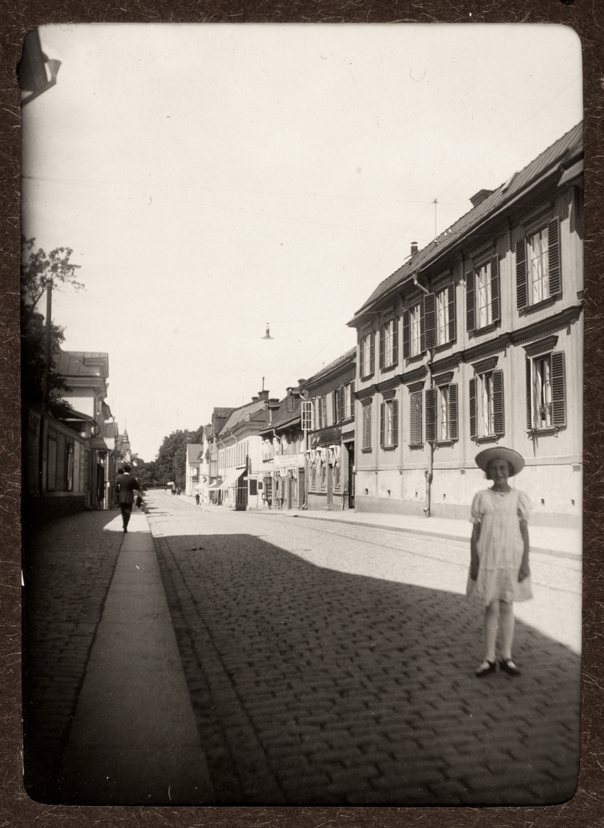 August Fredrik Schagerström, "Upsala. Svartbäcksgatan", norrut, Uppsala 1922