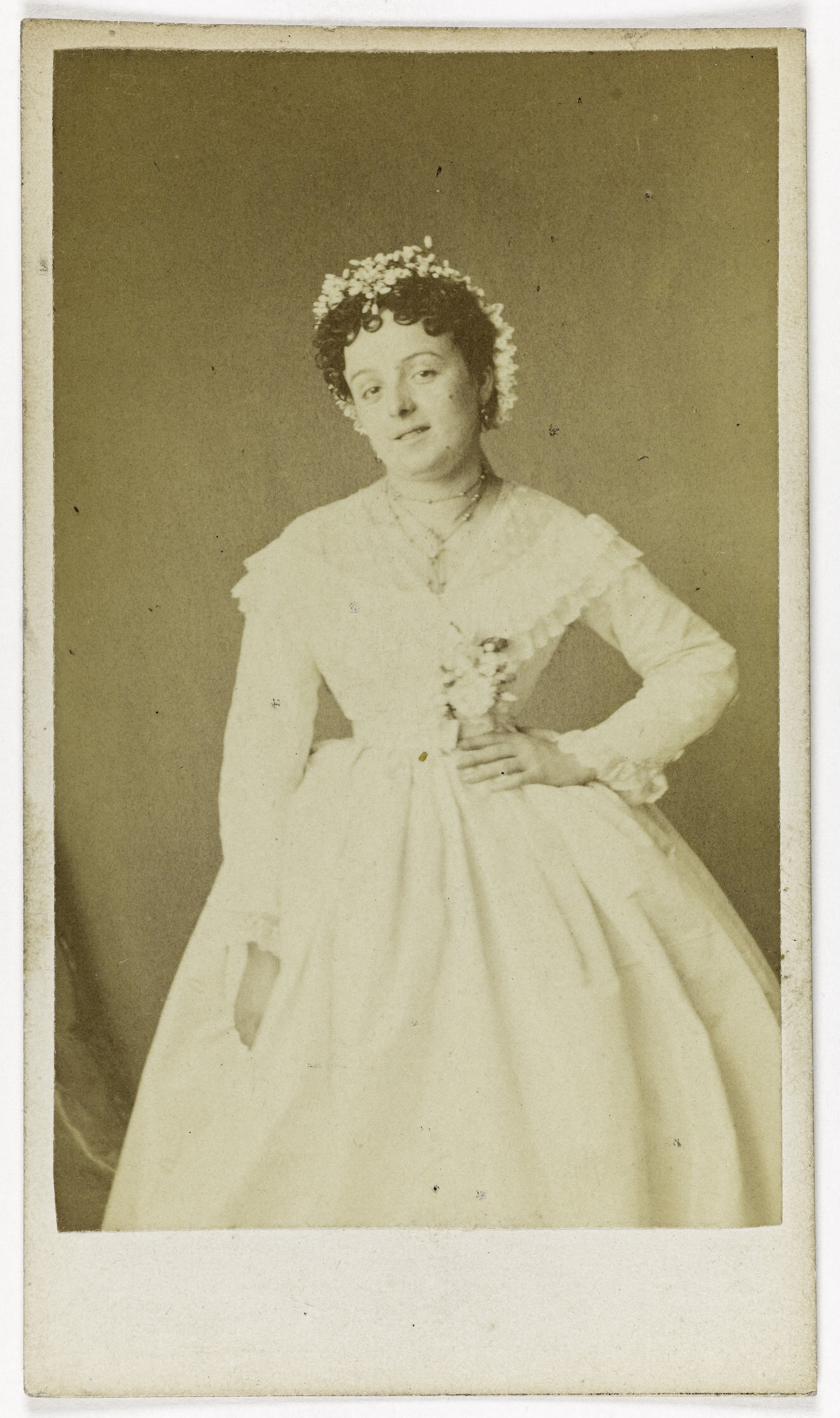 Ulric Grob, Portrait de Nathalie Marie Hyacinthe Martine, actrice au Théâtre du Palais Royal entre 1859 et 1869 et au Théâtre des Variétés en 1869.