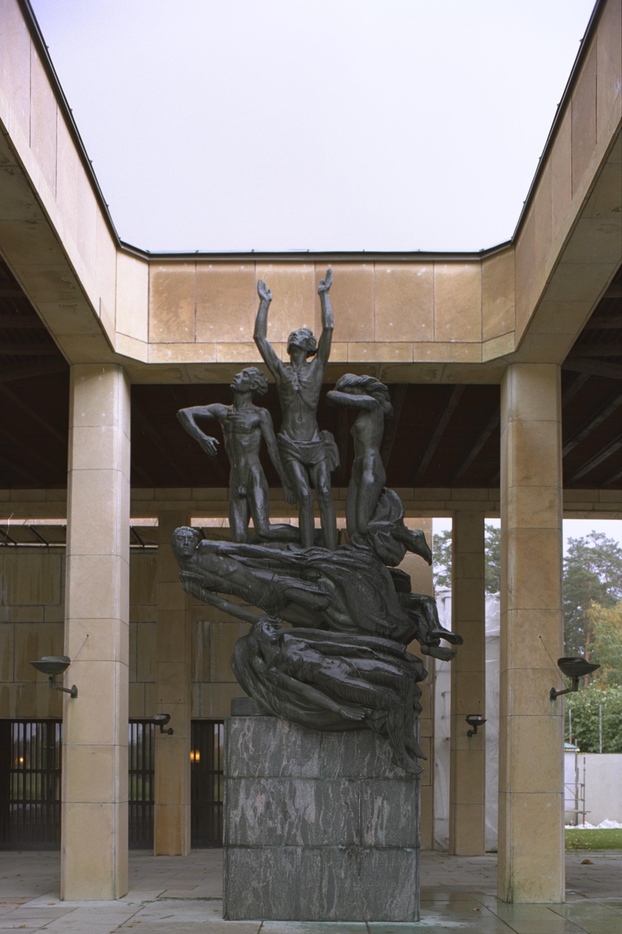 Bengt A Lundberg, Skogskyrkogården