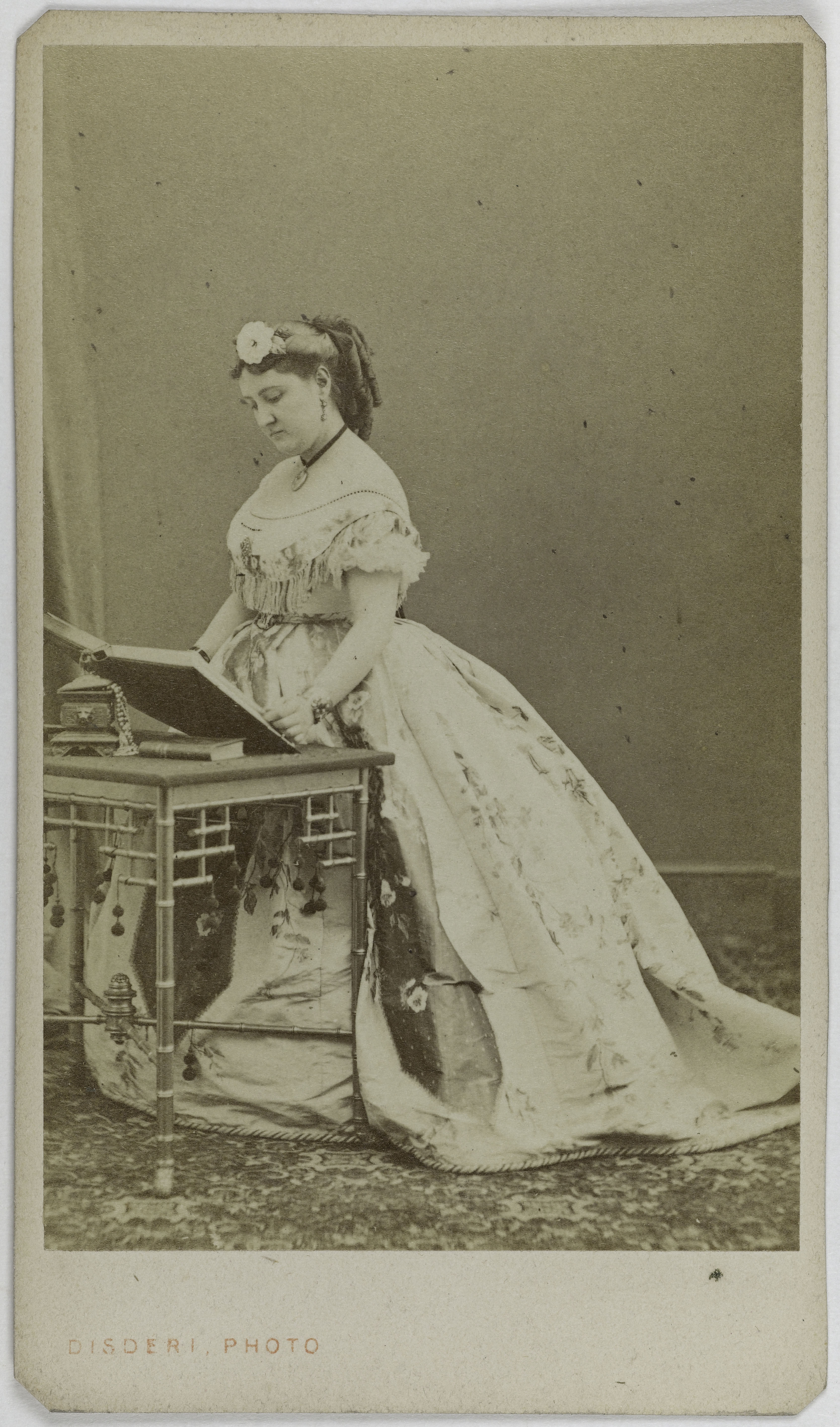 André-Adolphe-Eugène Disdéri, Portrait de Patti Carlotta, (1840-1889), (chanteuse lyrique, sœur ainée d'Adelina Patti)