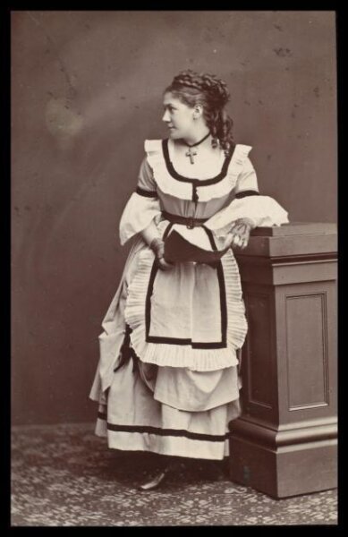 London Stereoscopic and Photographic Company, Guy Little Theatrical Photograph