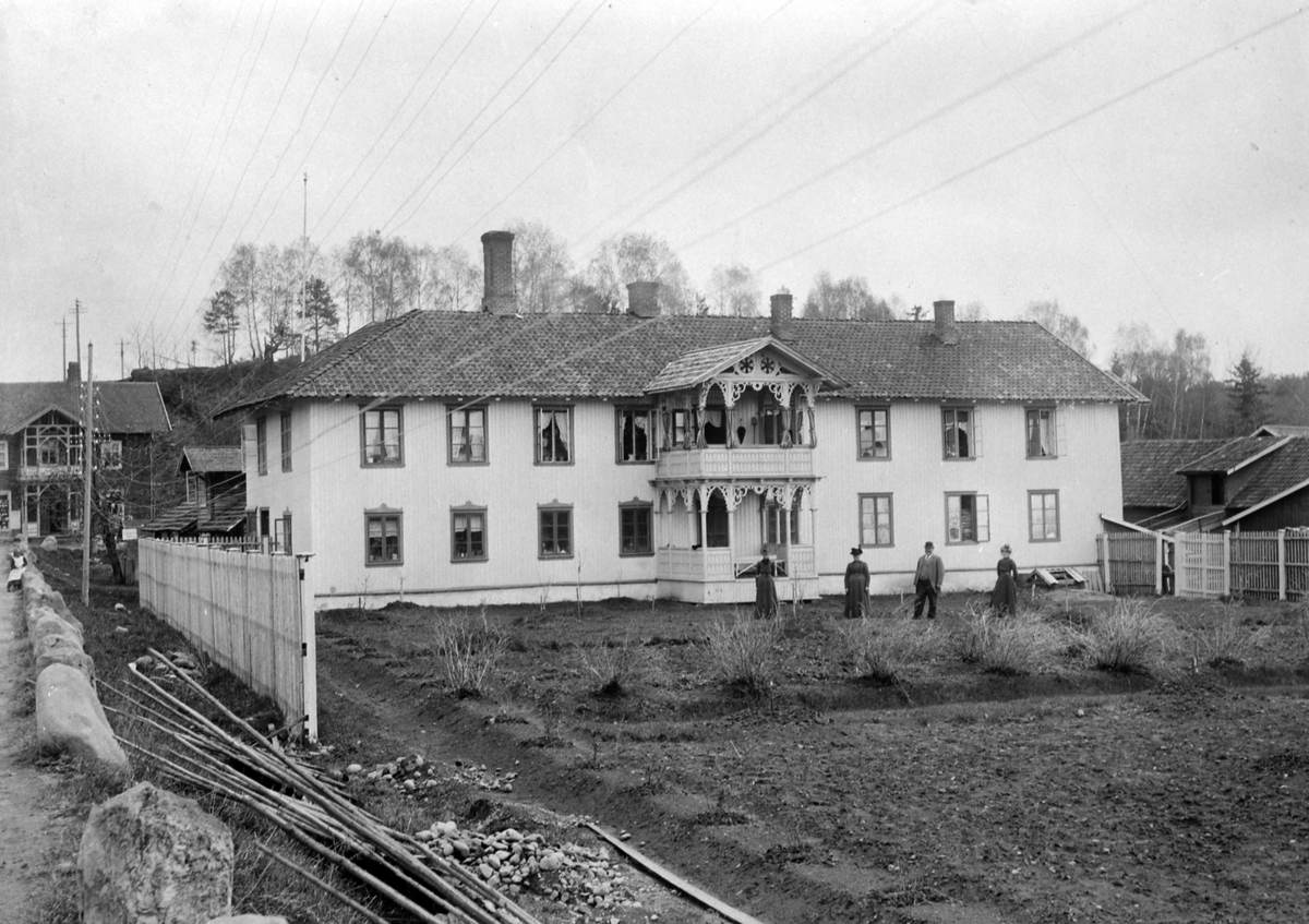 Anno Domkirkeodden, Brumunddal skysstasjon, Øverbakken hjem til Lars og paula Gaalaas, Brumunddal.