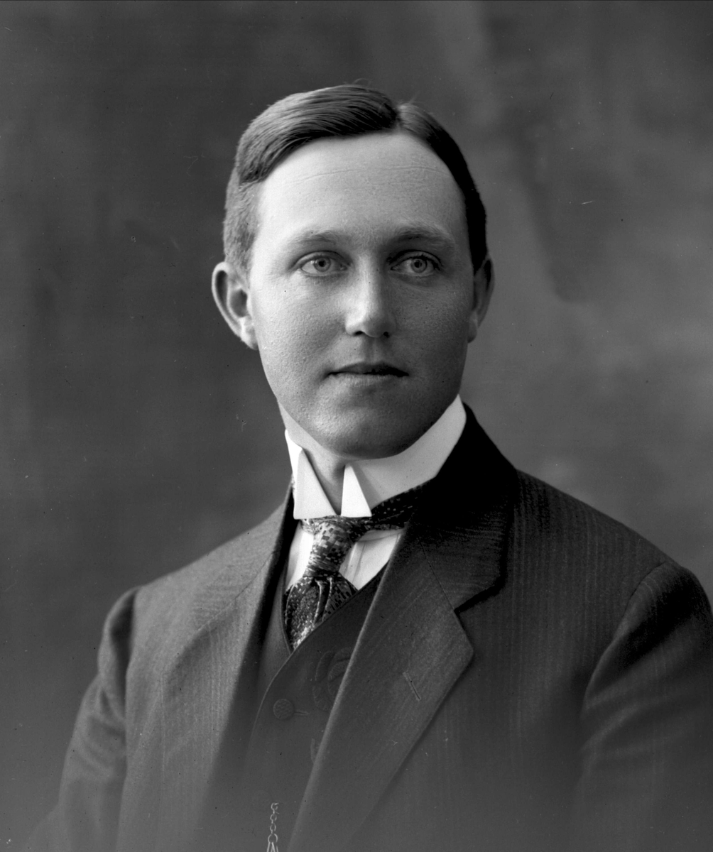 Gustav Borgen, NFB.42680