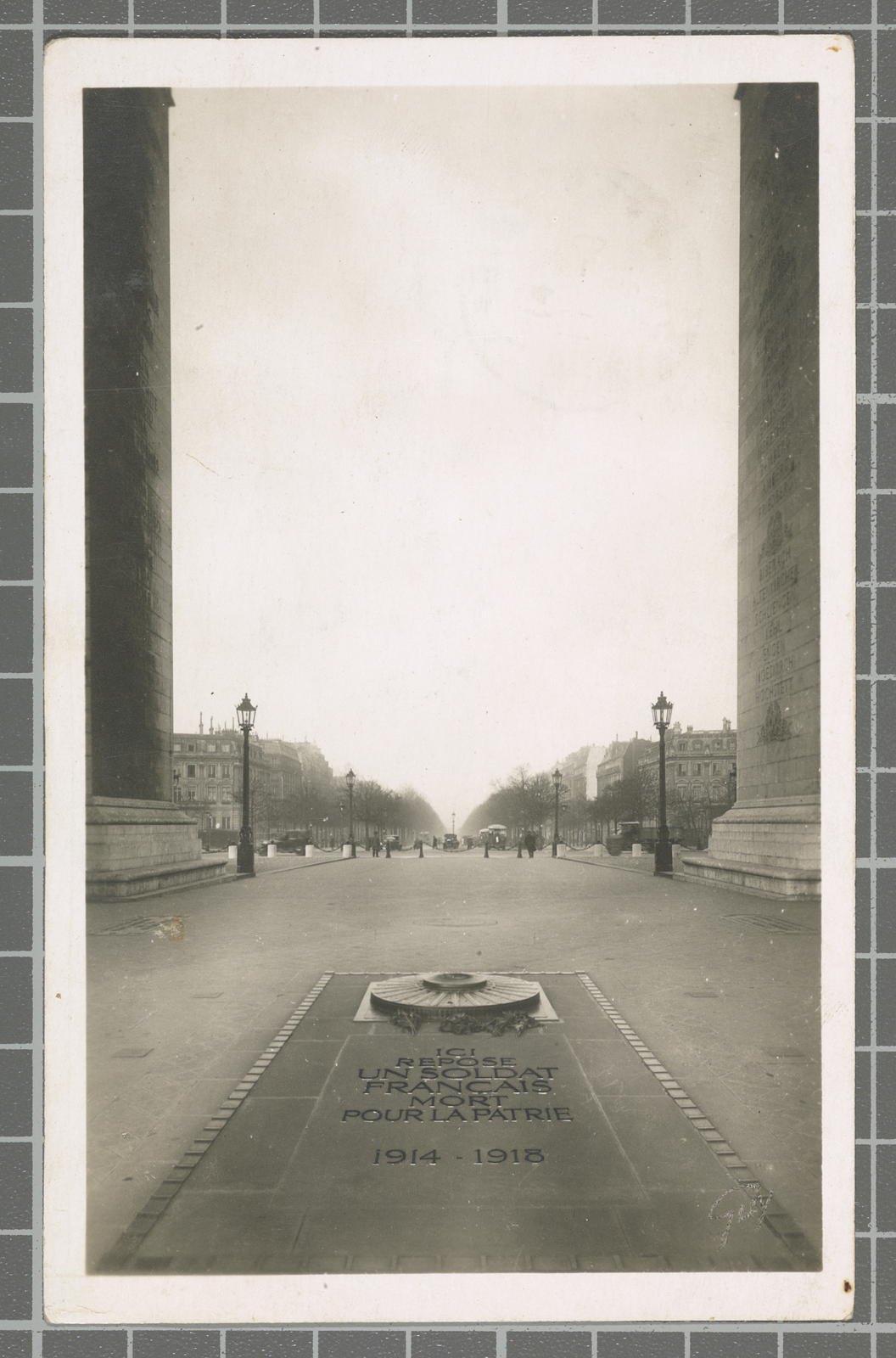 Desconegut, Notre beau Paris. 10 - Tombeau du Soldat Inconnu