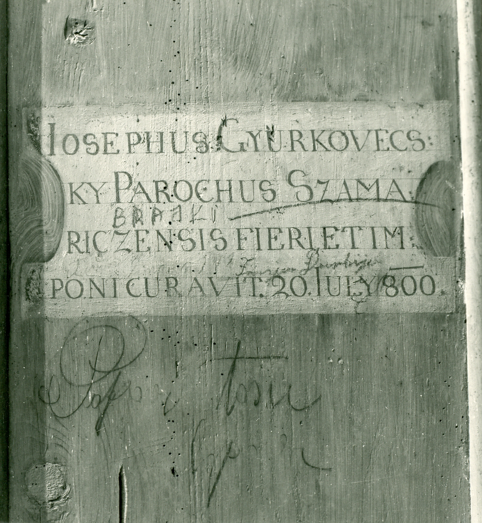 Nino Vranić, Gornja Petrička (Čazma) - Kapela Sv. Petra - Natpis na začelju orgulja o naručitelju orgulja