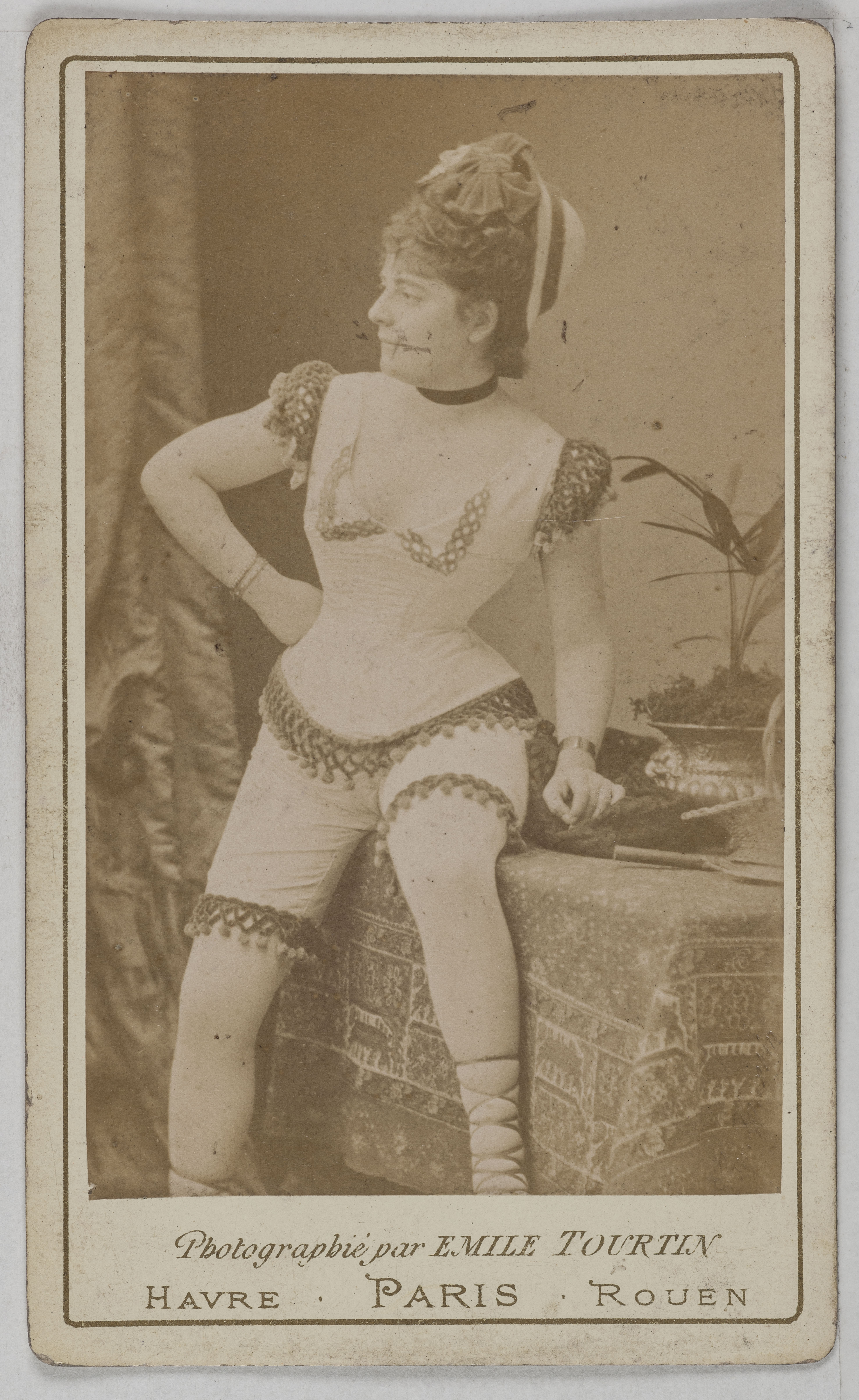 Joseph Tourtin, Portrait de Julia (actrice)