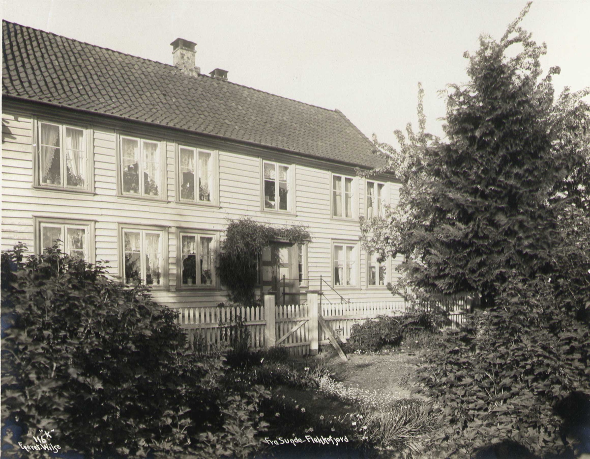 Anders Beer Wilse, Bolighus, Sunde, Flekkefjord, Vest-Agder. Fotografert 1912.