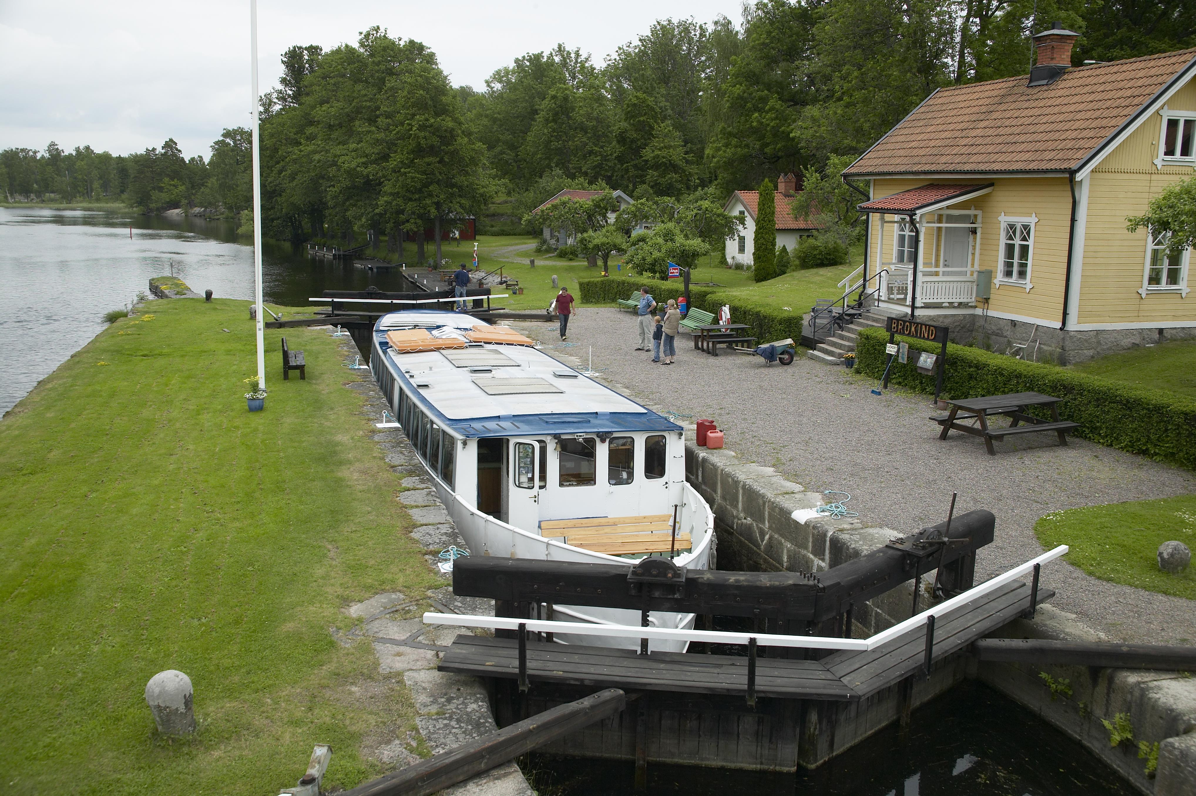 Bengt A Lundberg, Kinda kanal