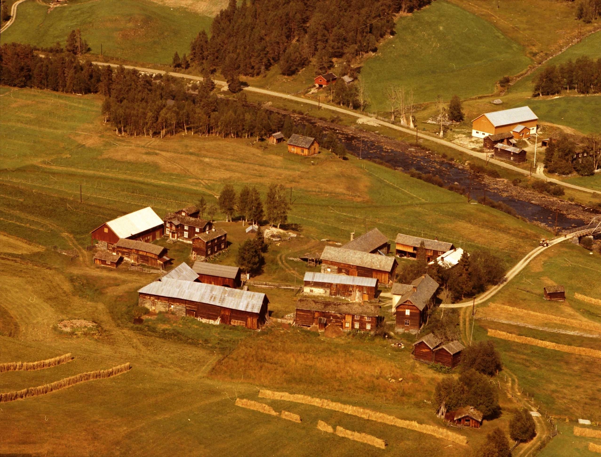 Widerøes Flyveselskap A/S, Gårdsbruk.