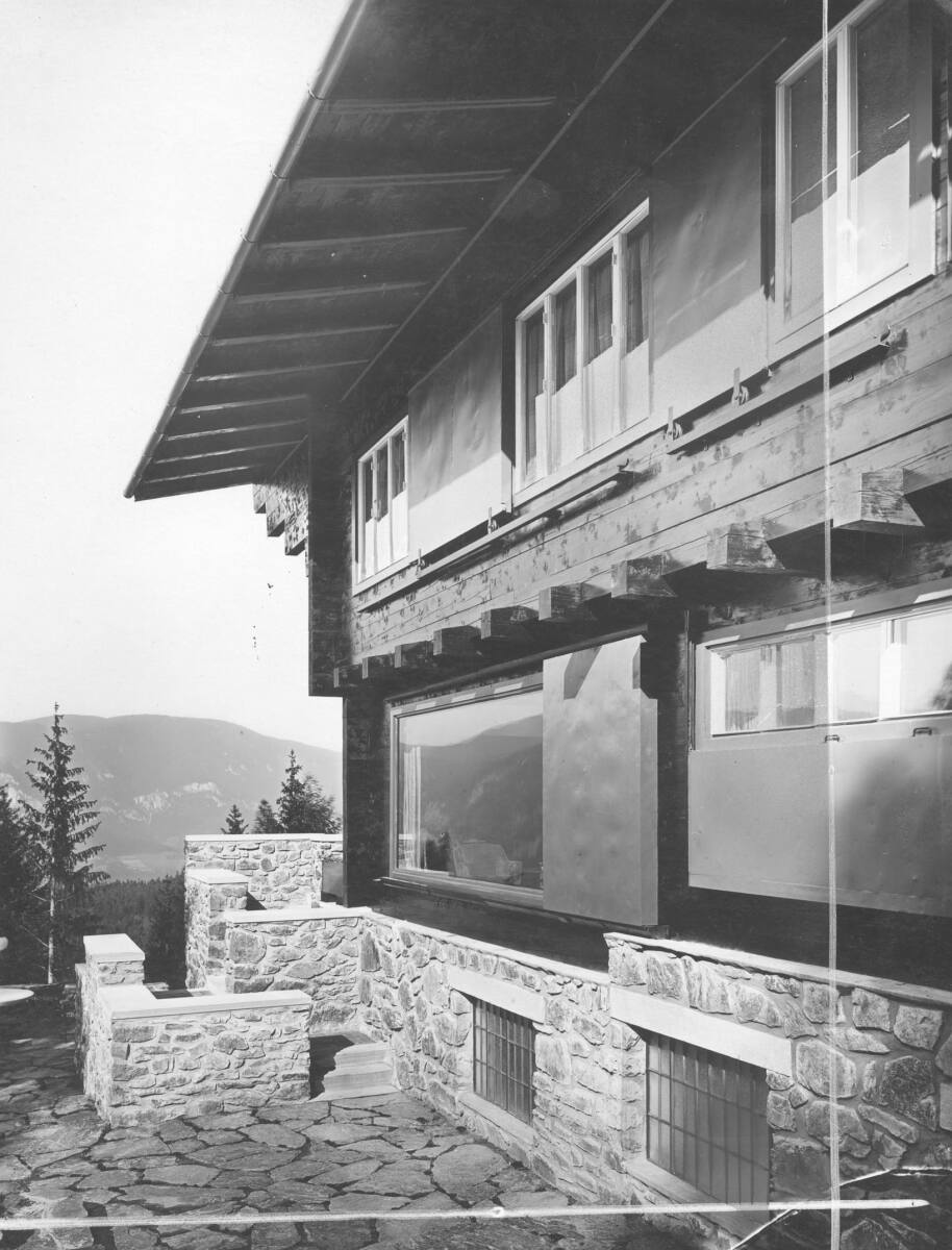 Anonym, Landhaus Paul Khuner, Kreuzberg 60, Payerbach, Niederösterreich, Detailsansicht im Osten mit großen Aussichtsfenster