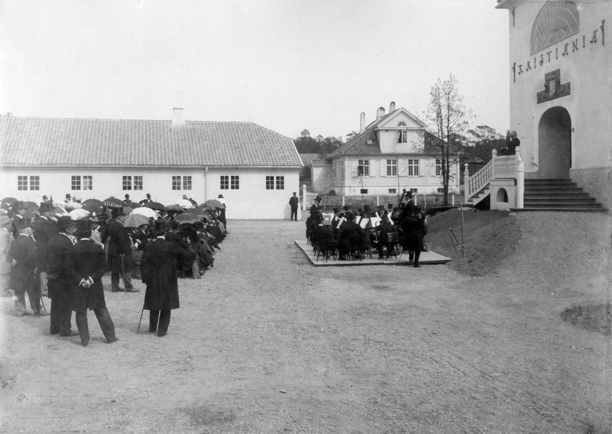 Narve Skarpmoen, Den Kulturhistoriske utstilling 1901. Åpningen.