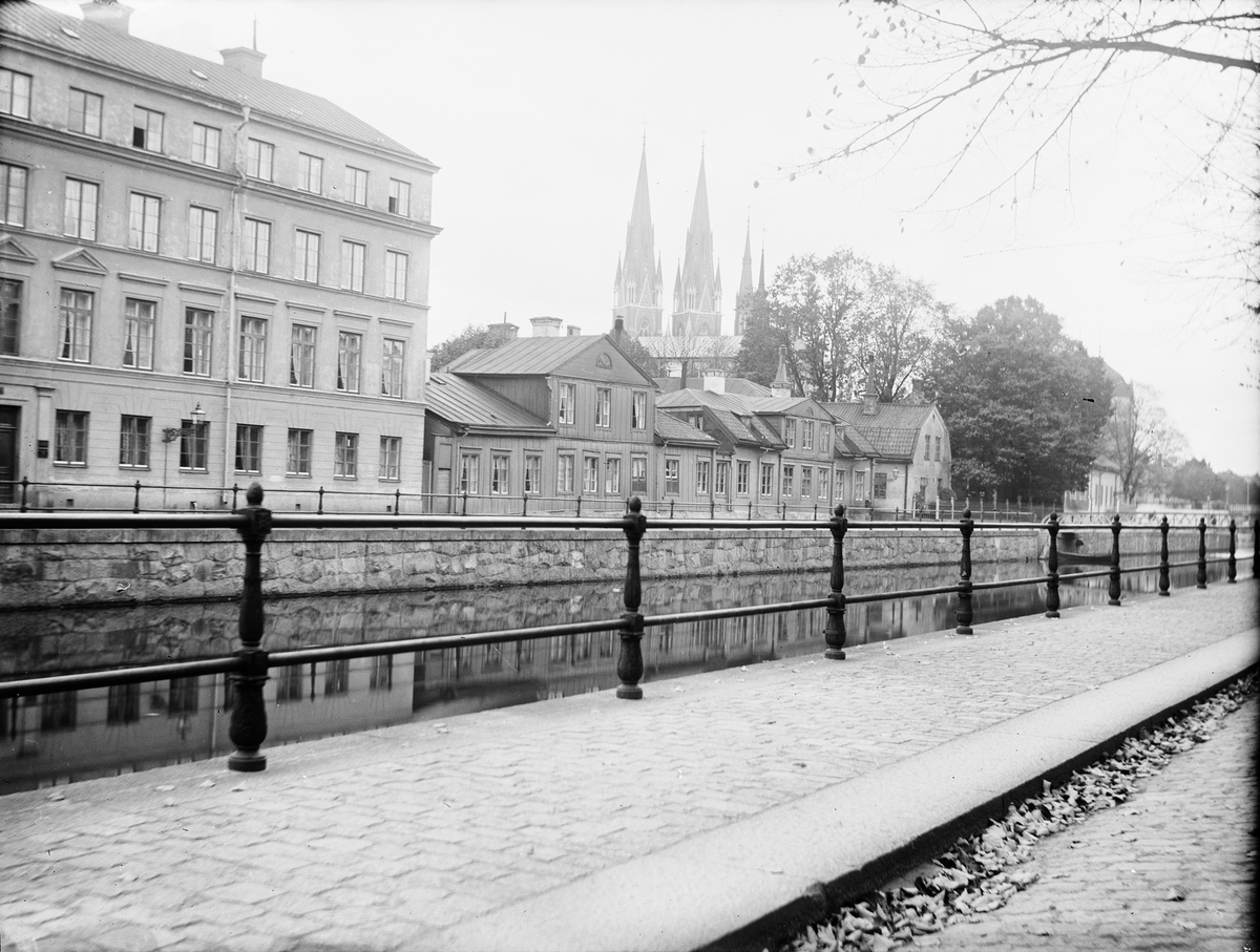 Josef Ärnström, Fyrisån och Västra Ågatan vid kvarteret Munken, stadsdelen Fjärdingen, Uppsala