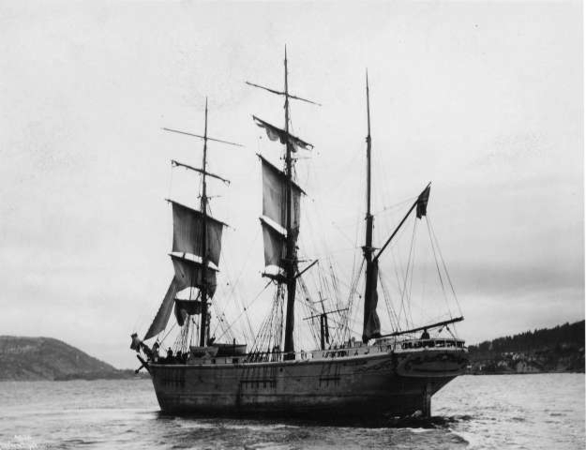 Anders Beer Wilse, Seilbåter-skuter