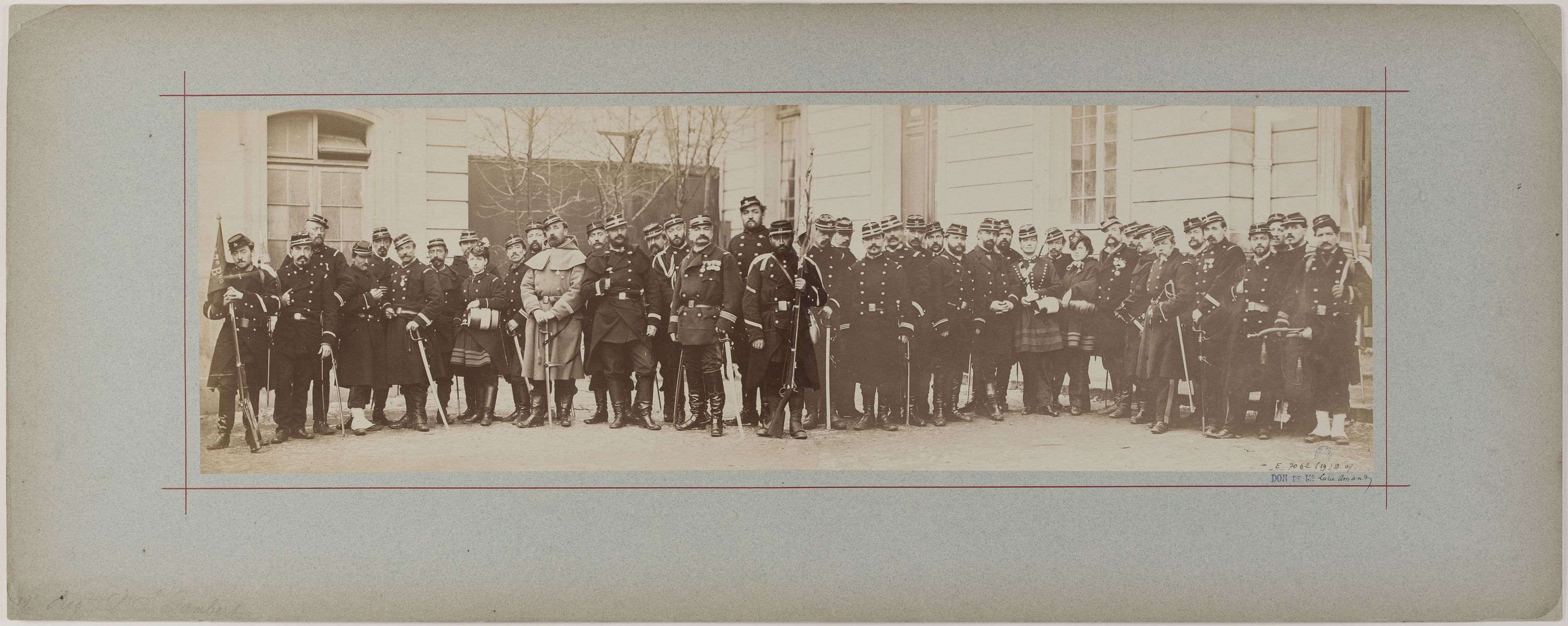 André-Adolphe-Eugène Disdéri, Panorama : portrait de groupe de soldats
