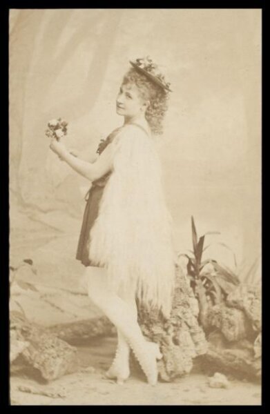 London Stereoscopic and Photographic Company, Guy Little Theatrical Photograph