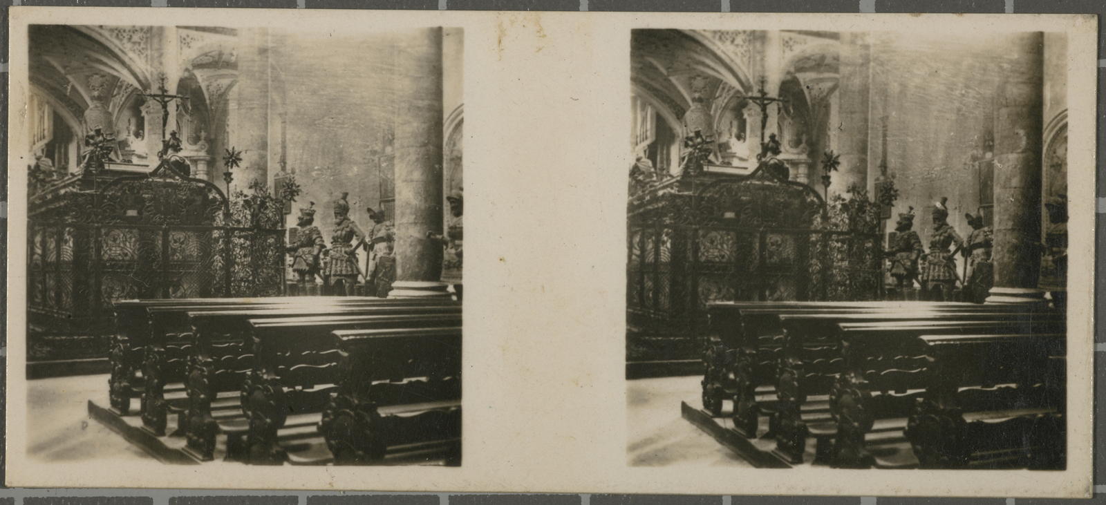 Desconegut, N.º 48. Inspruck (Innsbrück) - Hofkirche - Mausóleo de Maximiliano I.