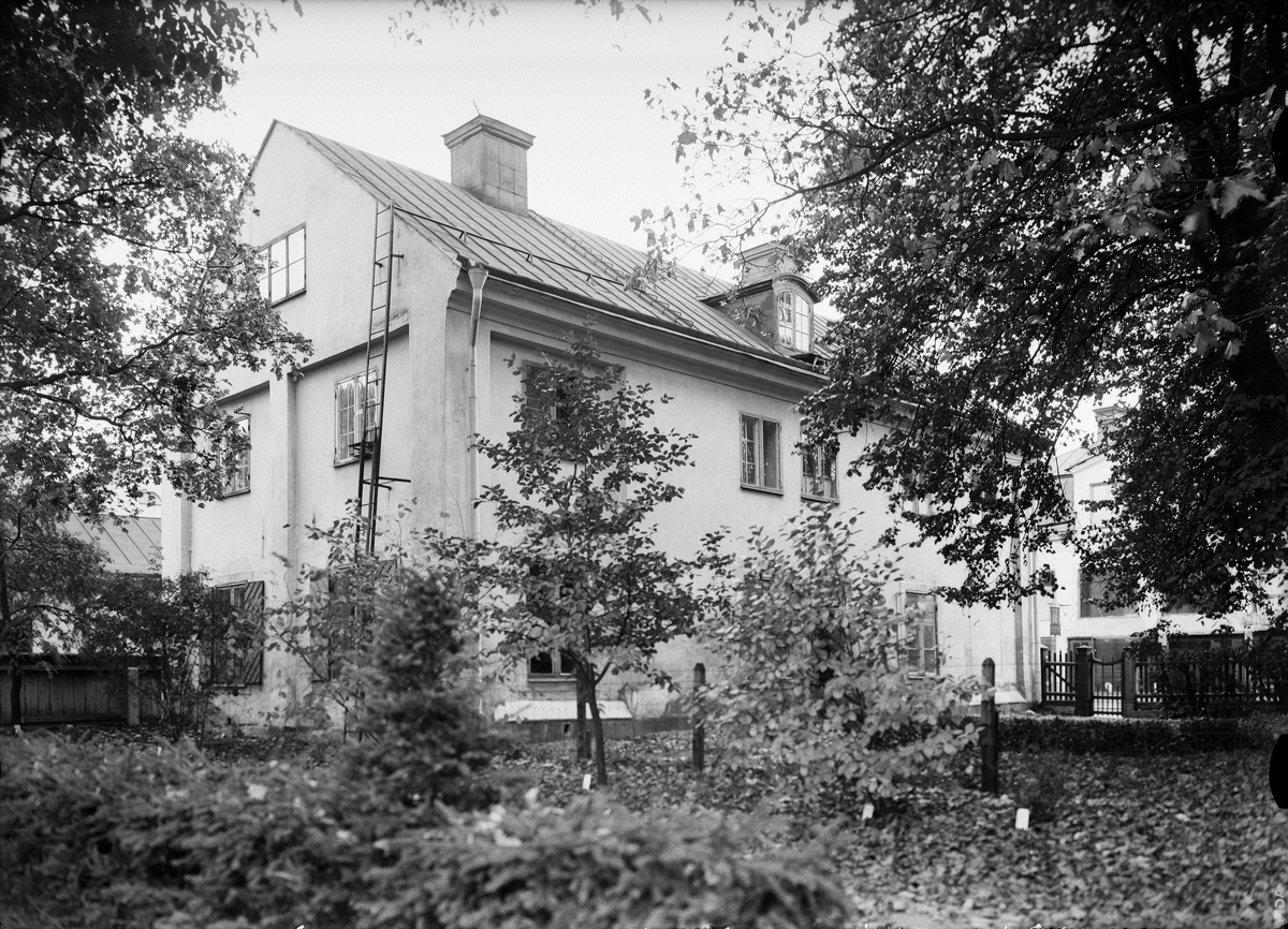 Paul Sandberg, "Linnéska boställshuset åt gårdssidan", kvarteret Örtedalen