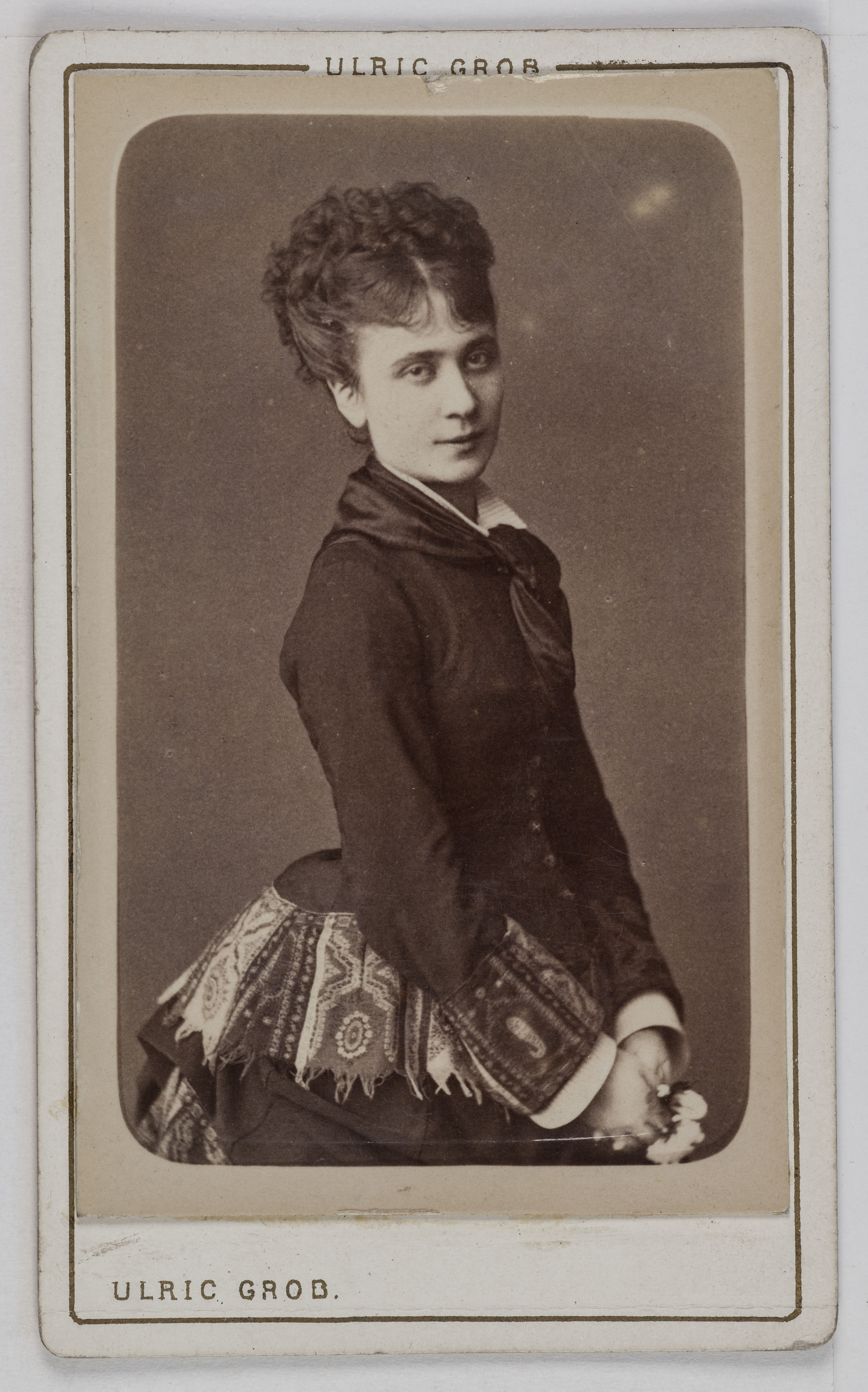 Ulric Grob, Portrait de Marie Julie Vannoy (-1889), fille de l'acteur Henry Vannoy (1819-1889), actrice de théâtre.