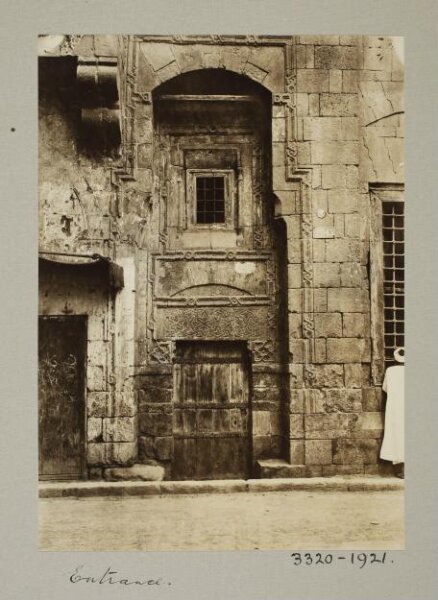 K.A.C. Creswell, Entrance of the mausoleum of Ibrahim Khalifa Jindyan, Cairo