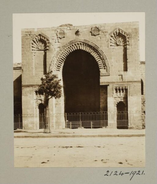 K.A.C. Creswell, Northwest entrance of the mosque of Mamluk Sultan al-Zahir Baybars, Cairo