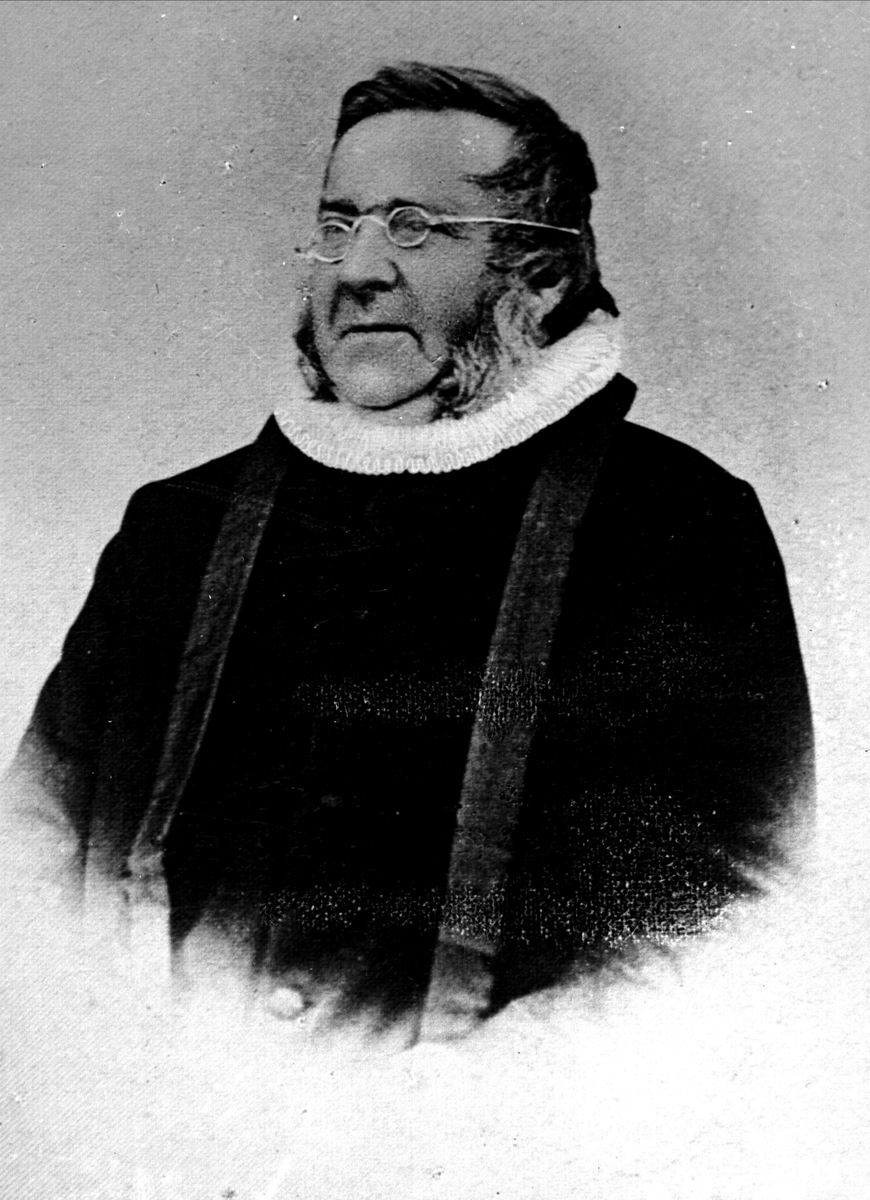 Gustav Borgen, Avfotografering. Avfotografert portrett av en prest.