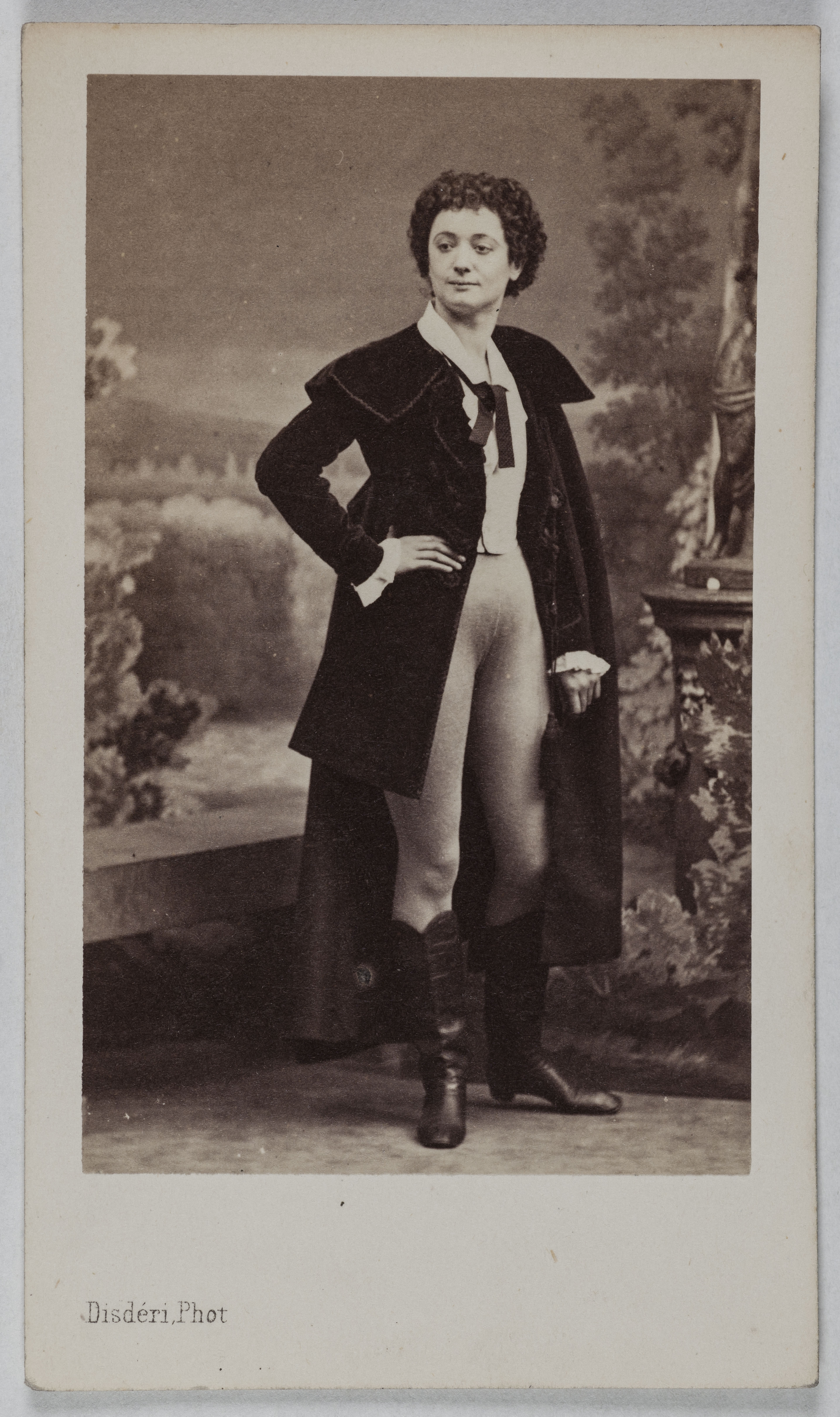 André-Adolphe-Eugène Disdéri, Portrait de Fanny Genat (1831-1902), (danseuse, mime, actrice)