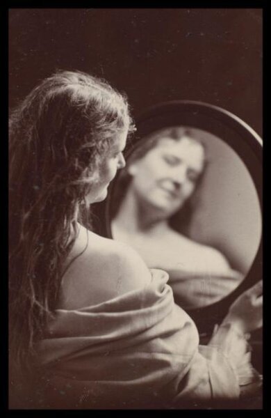 London Stereoscopic and Photographic Company, Guy Little Theatrical Photograph