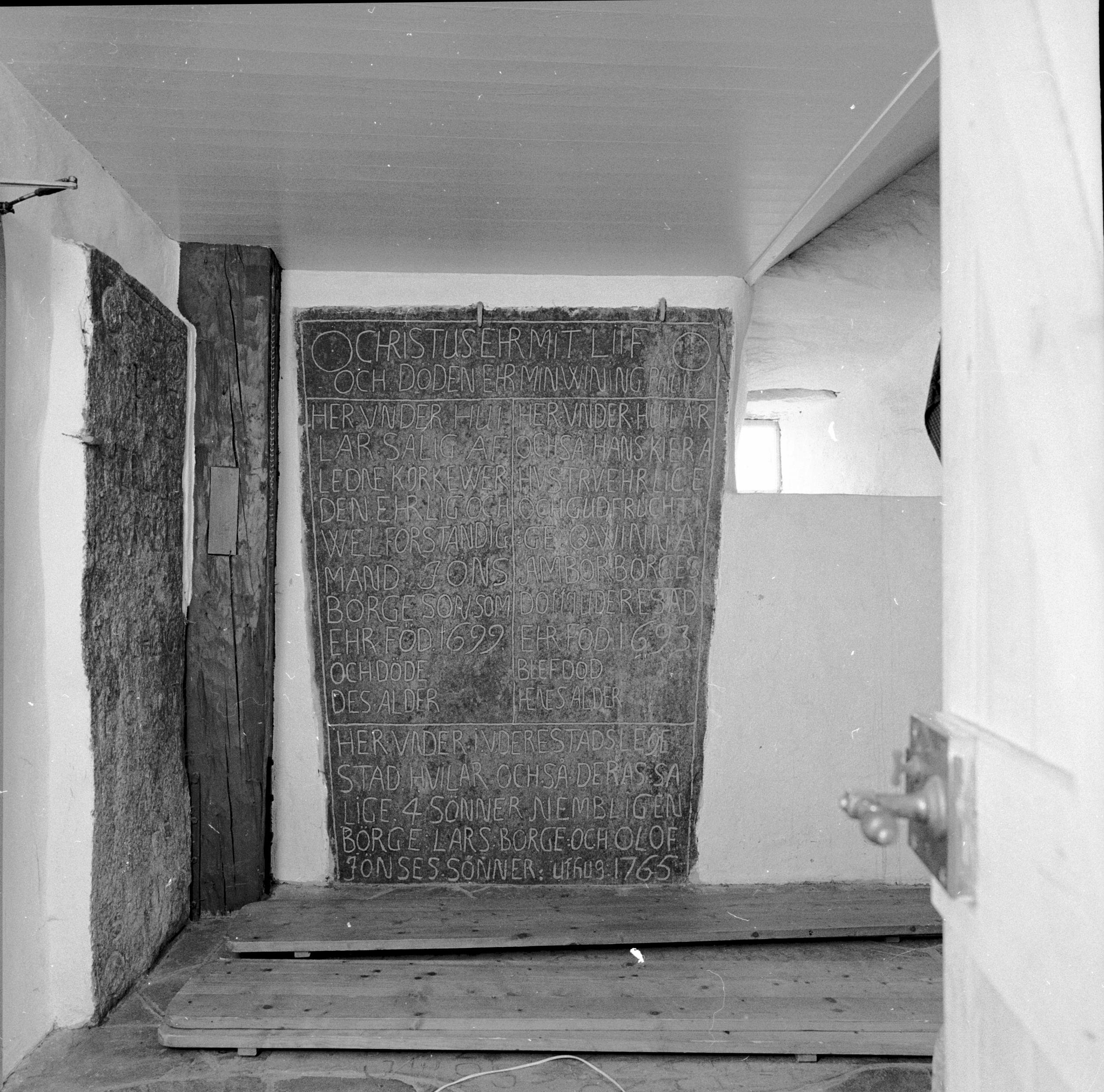 Sören Hallgren, Hålta kyrka