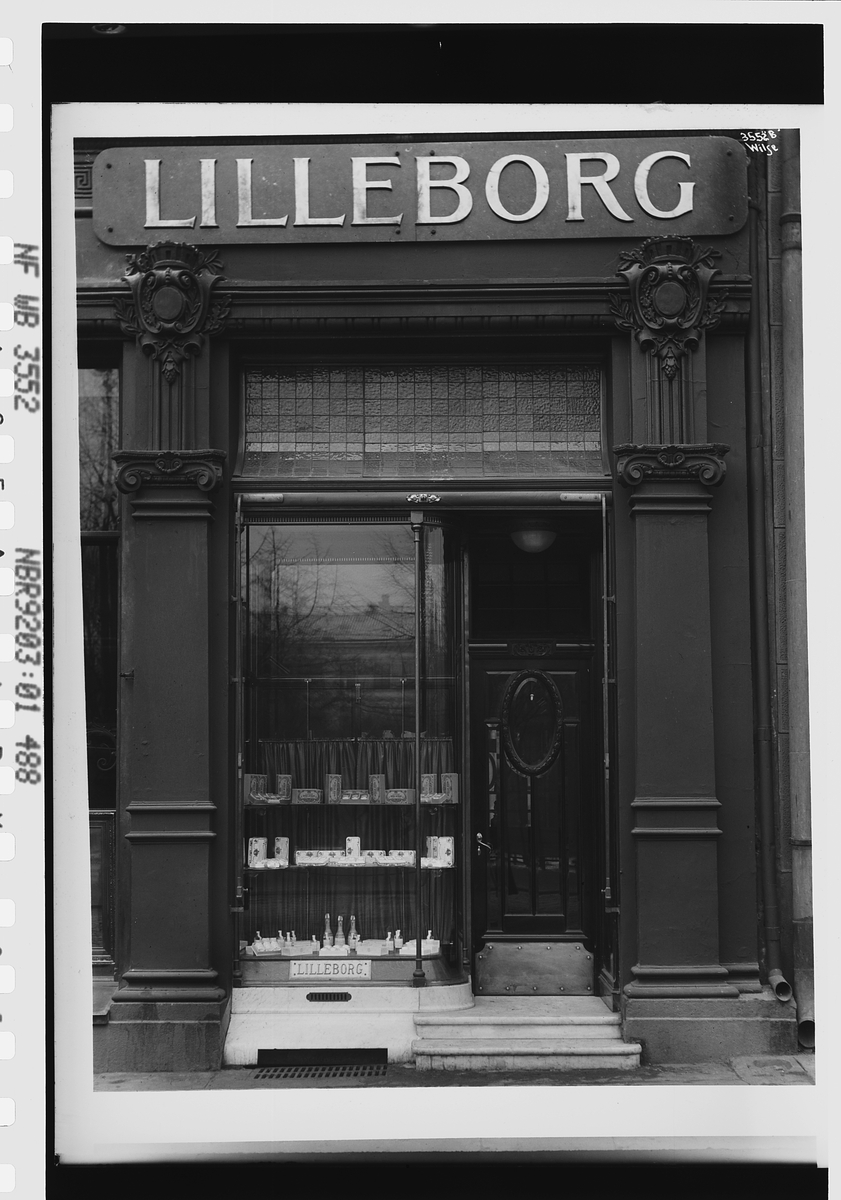 Anders Beer Wilse, Prot: Lilliborgs Butik - Carl Johan