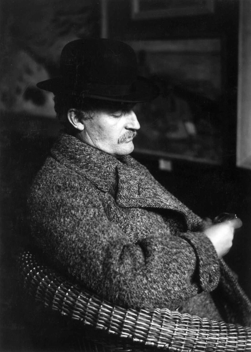 Anders Beer Wilse, Kunstneren og maleren Edvard Munch fotografert av Anders Beer Wilse i 1912.