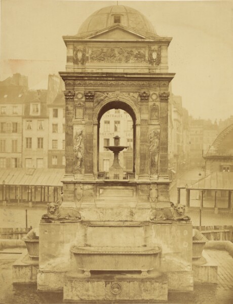 Charles Marville, [La Façade est de la Fontaine des Innocents] / [Fontaine des Innocents, Paris]